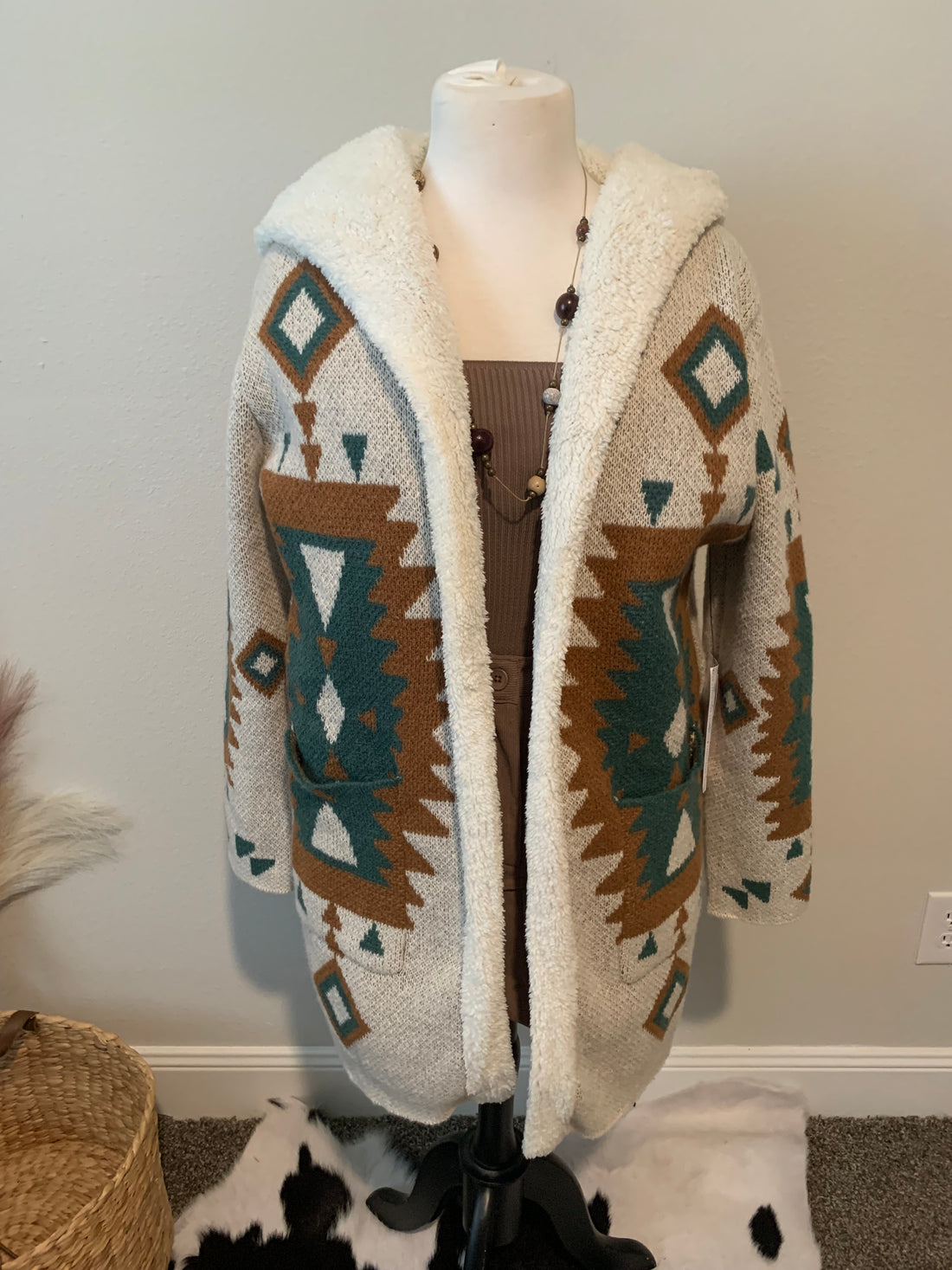 Fleece Lined Green/Tan Aztec design with Pockets and a Hood