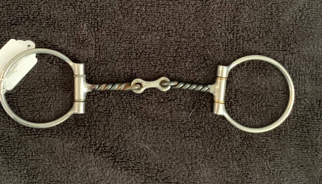 BIT: D Ring Twisted Wire Dogbone Mouthpiece