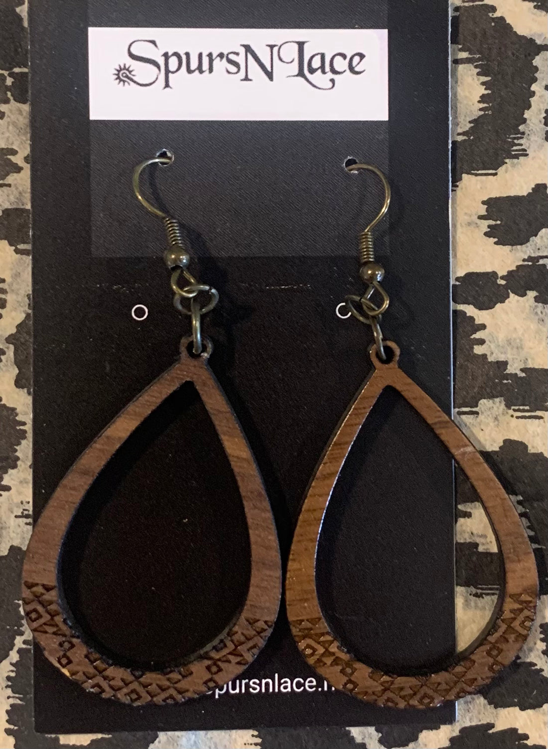Earrings Handmade - Wood Open Teardrop with engravings NE30