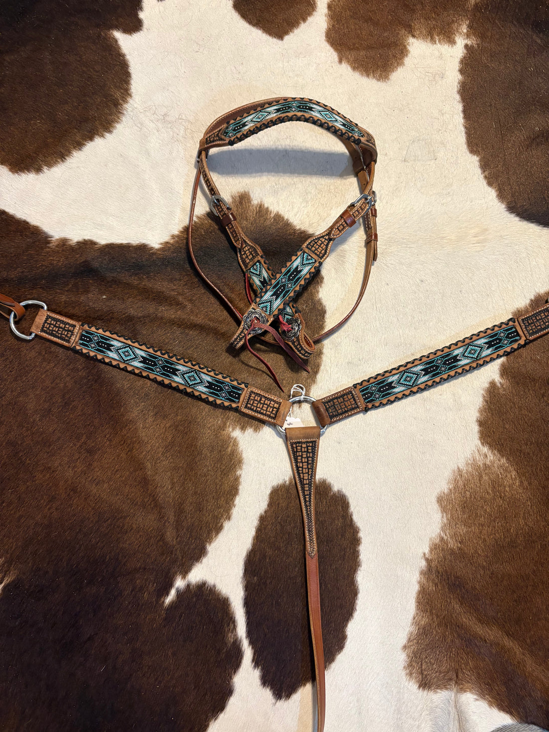 BEADED LEATHER TACK SET- TURQUOISE/BLACK WITH BROWBAND HEADSTALL